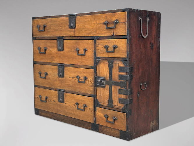 19th-century late Meiji Japanese Keyaki merchant tansu chest