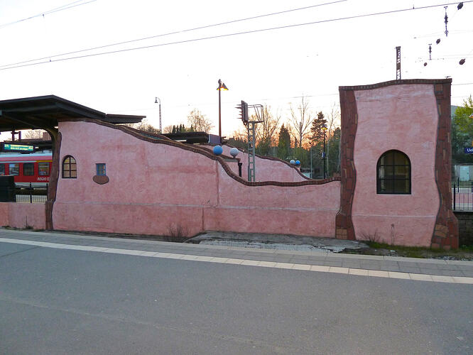 Hundertwasser-Bahnhof 044