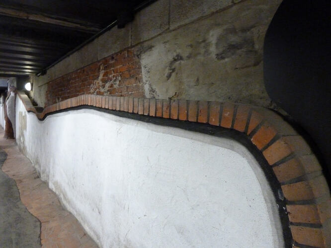 Hundertwasser-Bahnhof 060
