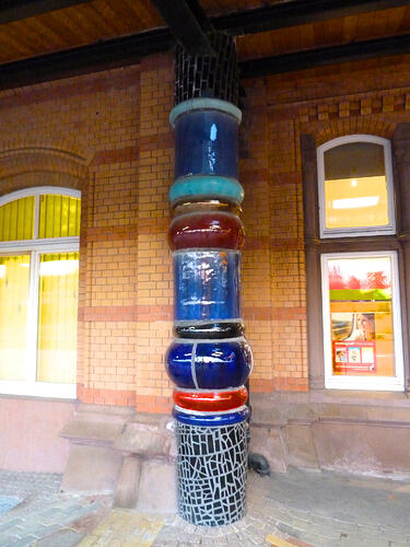 Hundertwasser-Bahnhof 041
