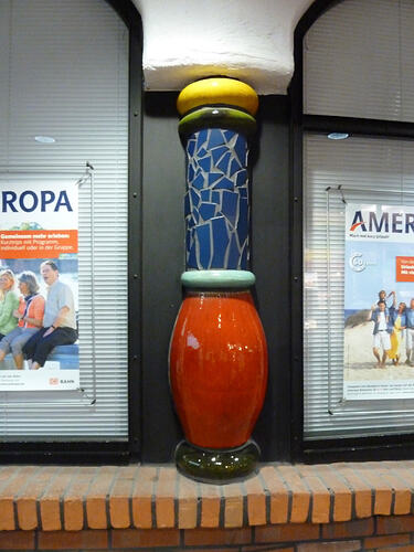 Hundertwasser-Bahnhof 033