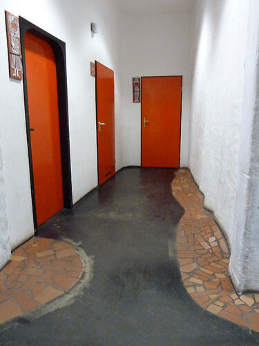Hundertwasser-Bahnhof 038