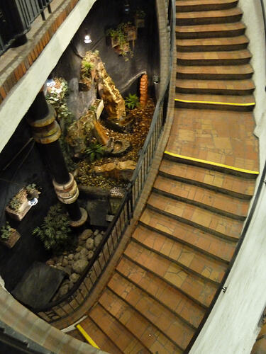 Hundertwasser-Bahnhof 028