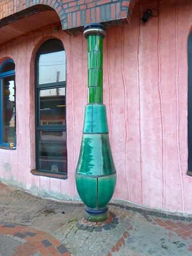 Hundertwasser-Bahnhof 056