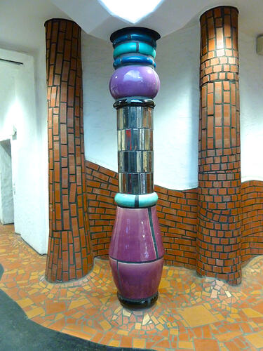Hundertwasser-Bahnhof 034