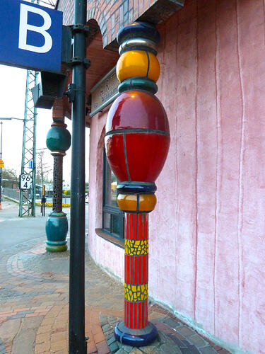 Hundertwasser-Bahnhof 055